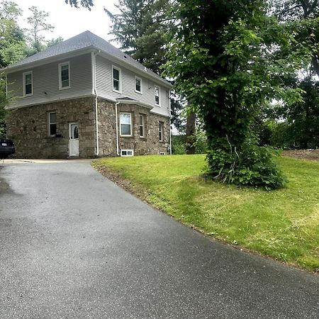 1 Ridgeway Avenue Villa Providence Exterior photo